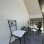 Hisa Sreco דירה *