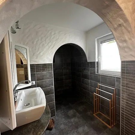 Hisa Sreco 아파트 *