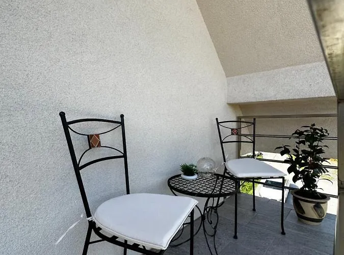 Hisa Sreco דירה *