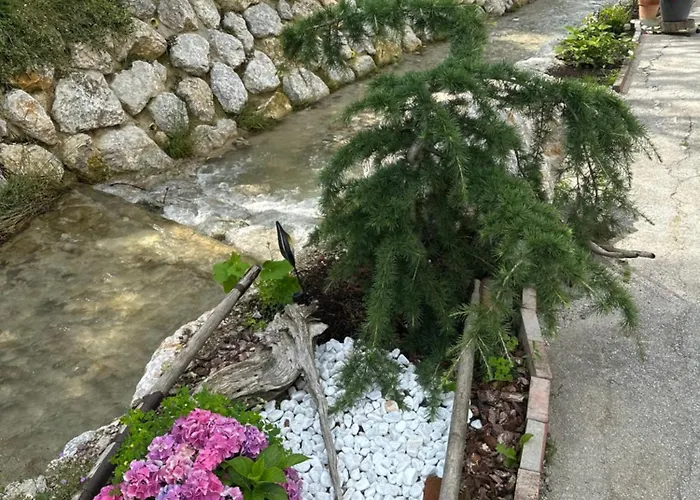 Hisa Sreco דירה *